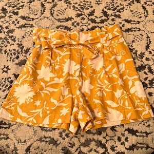Rachel Zoe yellow/white patterned shorts